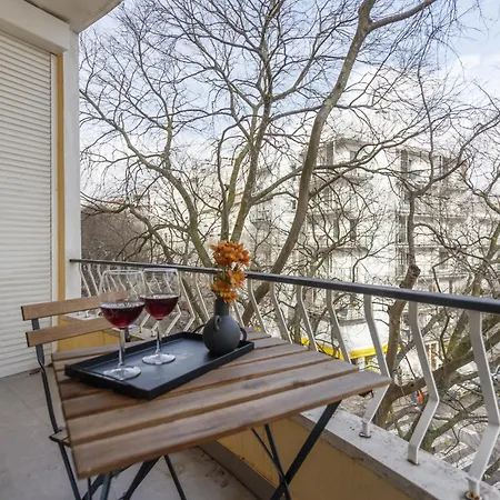 The Alcantara Metropolitan Apartment, Gateway To The Lägenhet