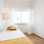 The Alcantara Metropolitan Apartment, Gateway To The Lissabon