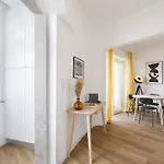 The Alcantara Metropolitan Apartment, Gateway To The